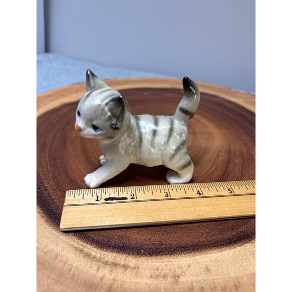 Vintage Porcelain Cat Figurine 3.5" Striped Details Hand-Painted Mid Century Col - Picture 7 of 7